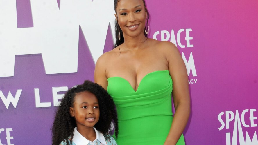 Ate THAT Up! Savannah & Zhuri James Deliver 90’s Taste To Advanced’s ‘Headz’ Subject (PHOTOS)