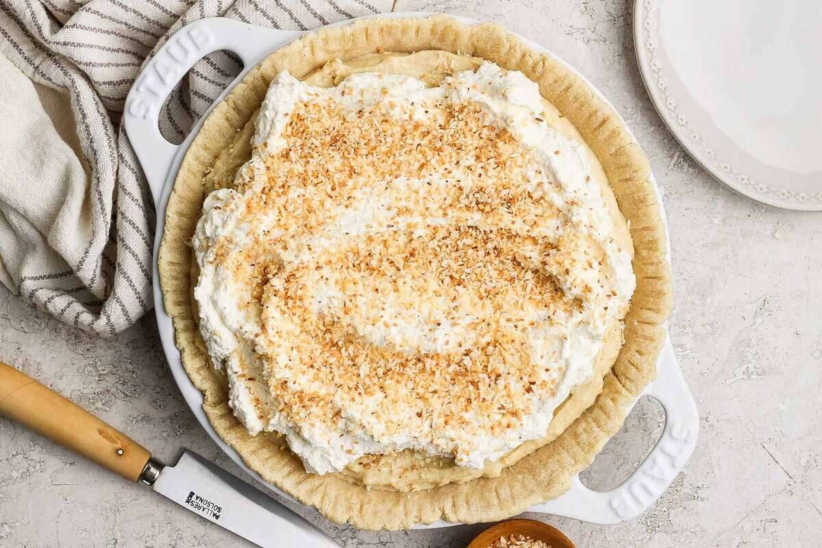 Straightforward Coconut Cream Pie (Excessive-Protein Twist)