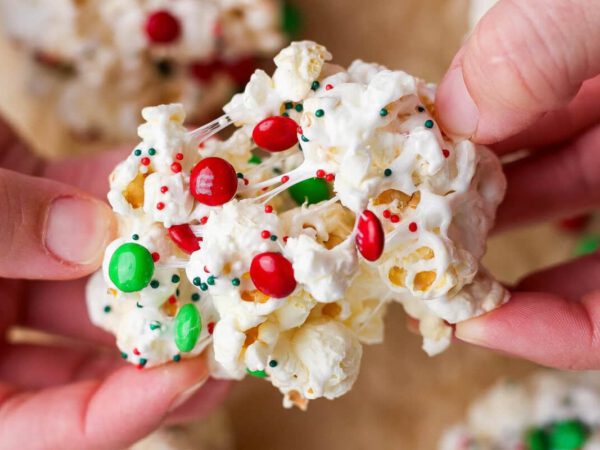 Simple Christmas Popcorn Recipe – Match Foodie Finds