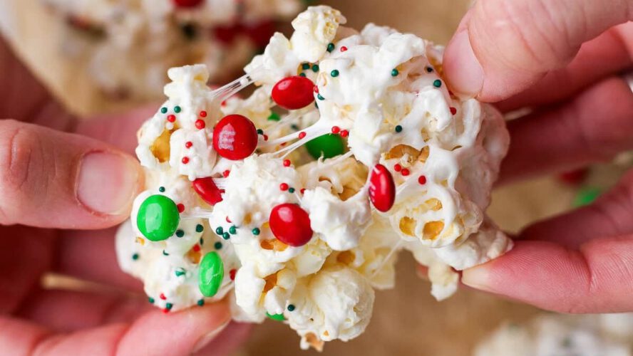Simple Christmas Popcorn Recipe – Match Foodie Finds