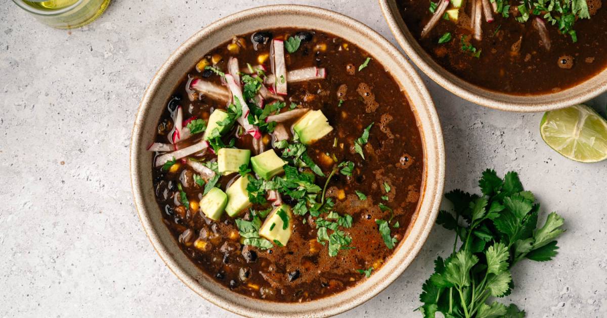Spicy Black Bean and Corn Soup {Cozy, Zesty & WW-Pleasant!}