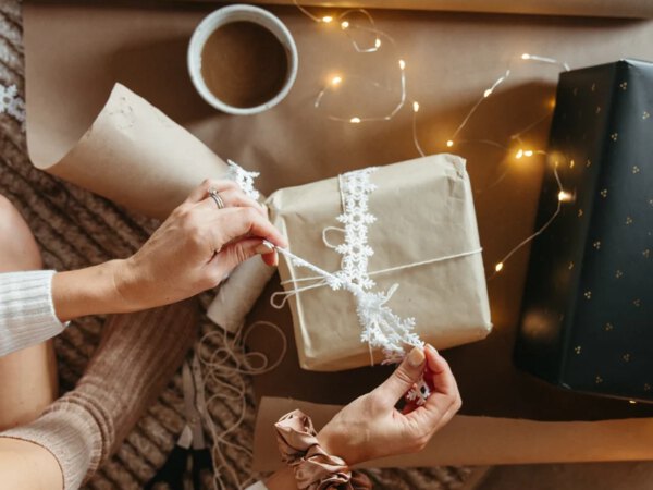 Easy, Lovely, and Sustainable Methods to Wrap Items