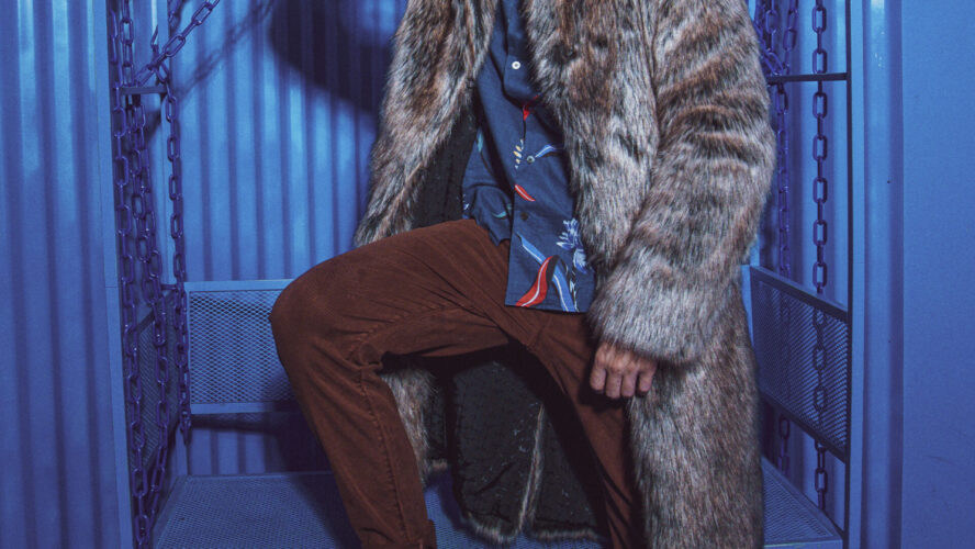 How one can Fashion Fake Fur Coats for Males