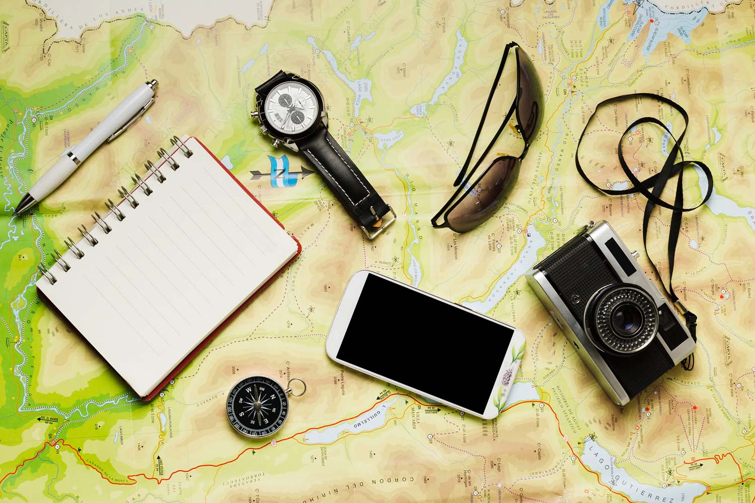 11 Tech Necessities for Staying Related Whereas Touring Across the World