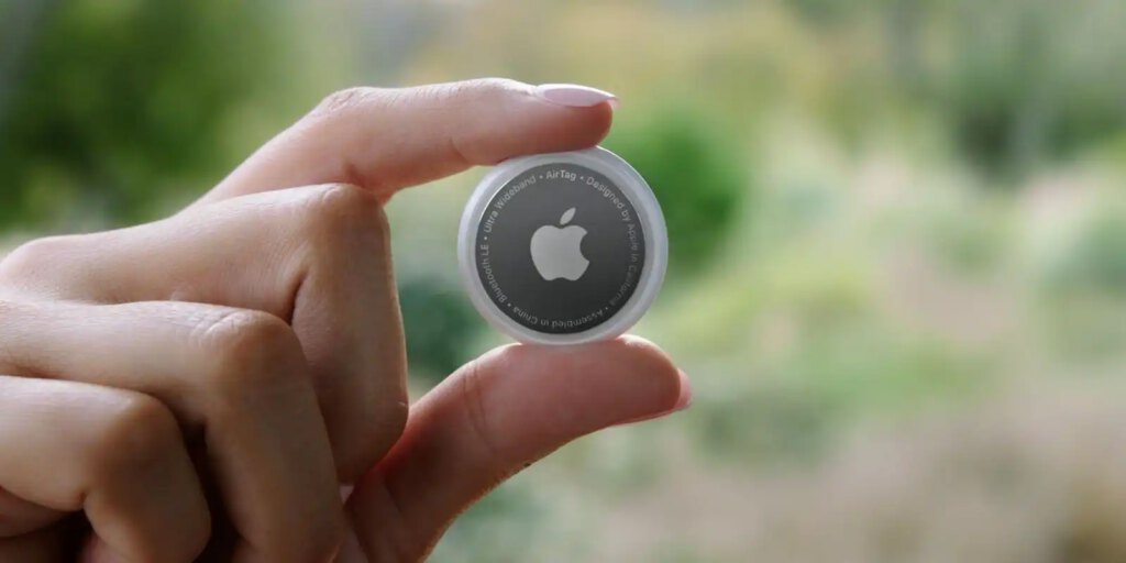 apple-airtag-2-style-rave