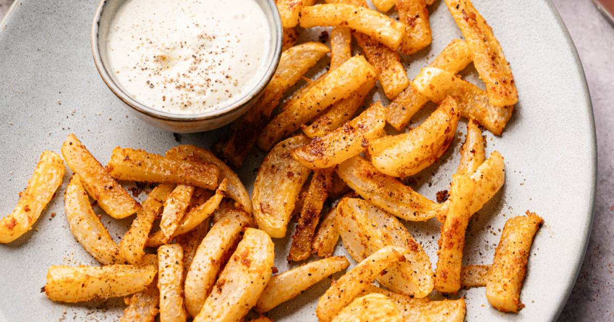Crispy Turnip Fries – {Low Carb, Oven-Baked & Tremendous Dippable}