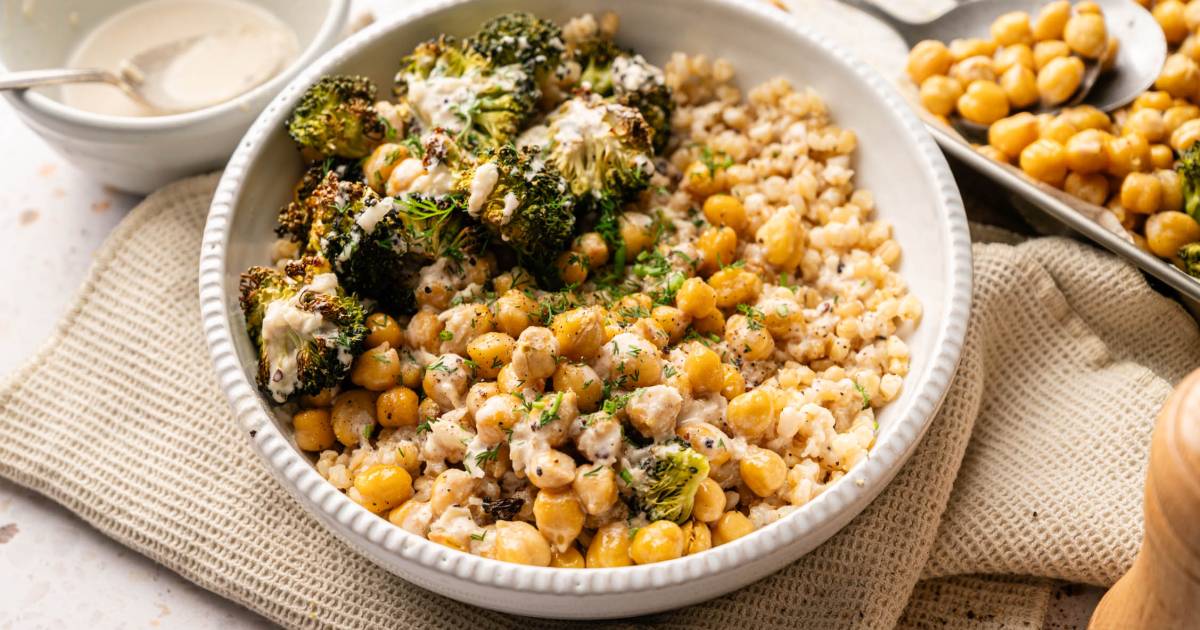 Farro Bowls with Broccoli and Chickpeas