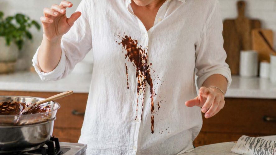 Get Chocolate Out of Garments (Darkish, Milk, and White Examined)