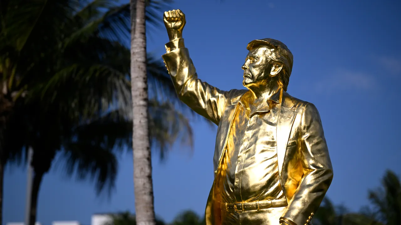 Why Trump’s Religious Adviser Devoted a Golden Statue to the President