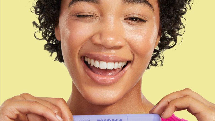 Greatest Pores and skin Barrier Restore Merchandise Price Including to Your Routine