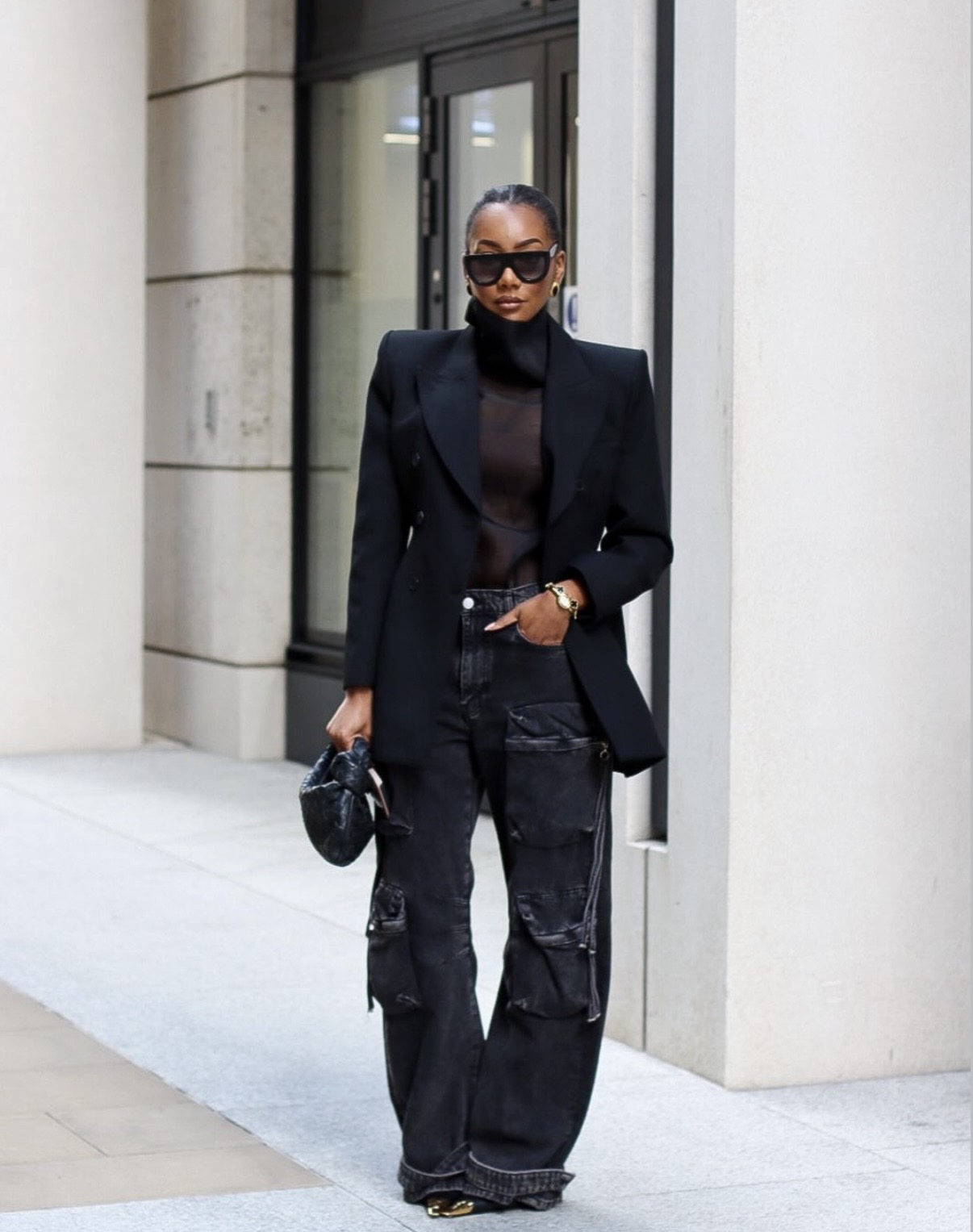 Cargo Pants Outfit Concepts Trendy Girls Are Sporting Proper Now