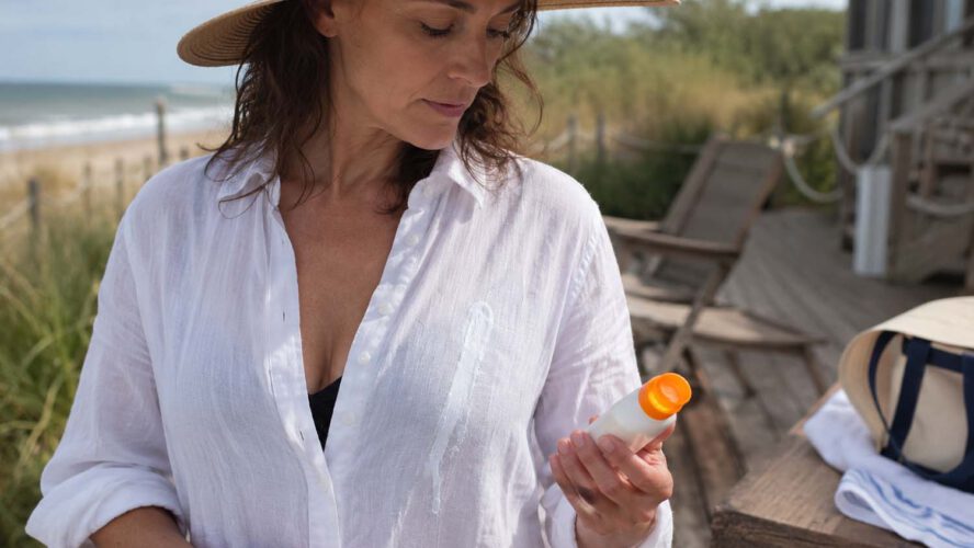 Tips on how to Get Sunscreen Out of Garments: What Truly Works