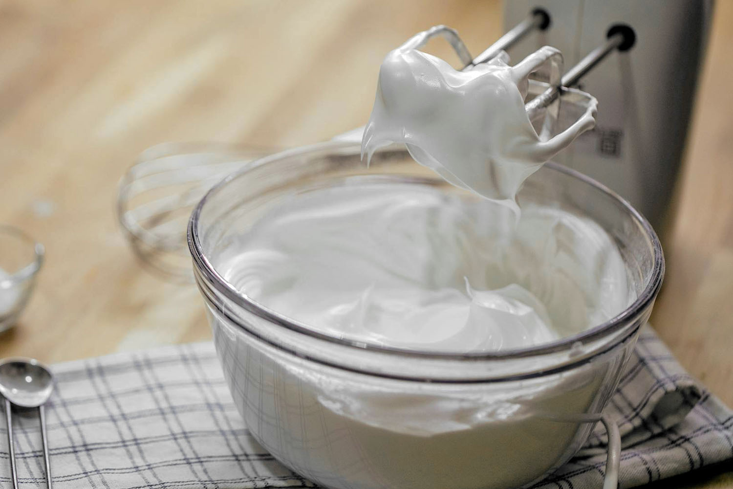 Does Whipped Cream Go Dangerous? Every thing You Want To Know