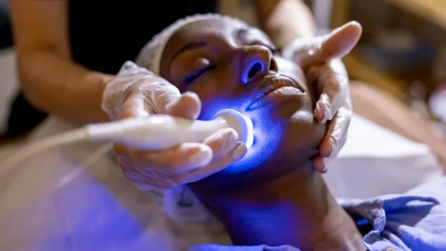 Laser Pores and skin Resurfacing Remedy: Advantages, Dangers, What to Count on