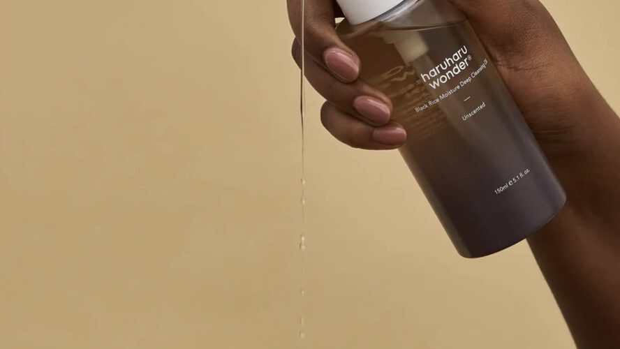 The Greatest Oil Cleansers for Face This Summer time, In accordance with Editors