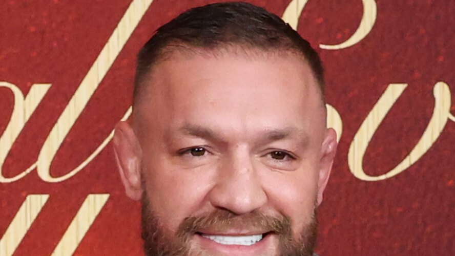 Conor McGregor Defeated by Max Holloway After Struggling Leg Damage Throughout UFC Struggle
