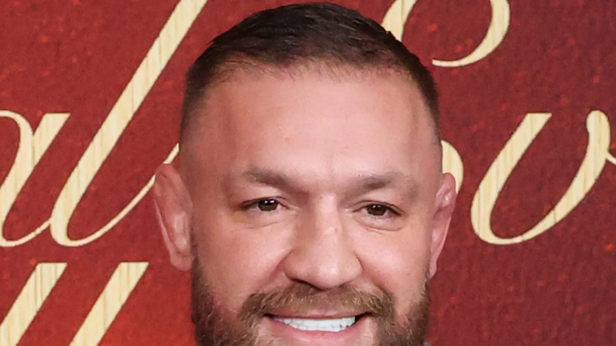 Conor McGregor Defeated by Max Holloway After Struggling Leg Damage Throughout UFC Struggle