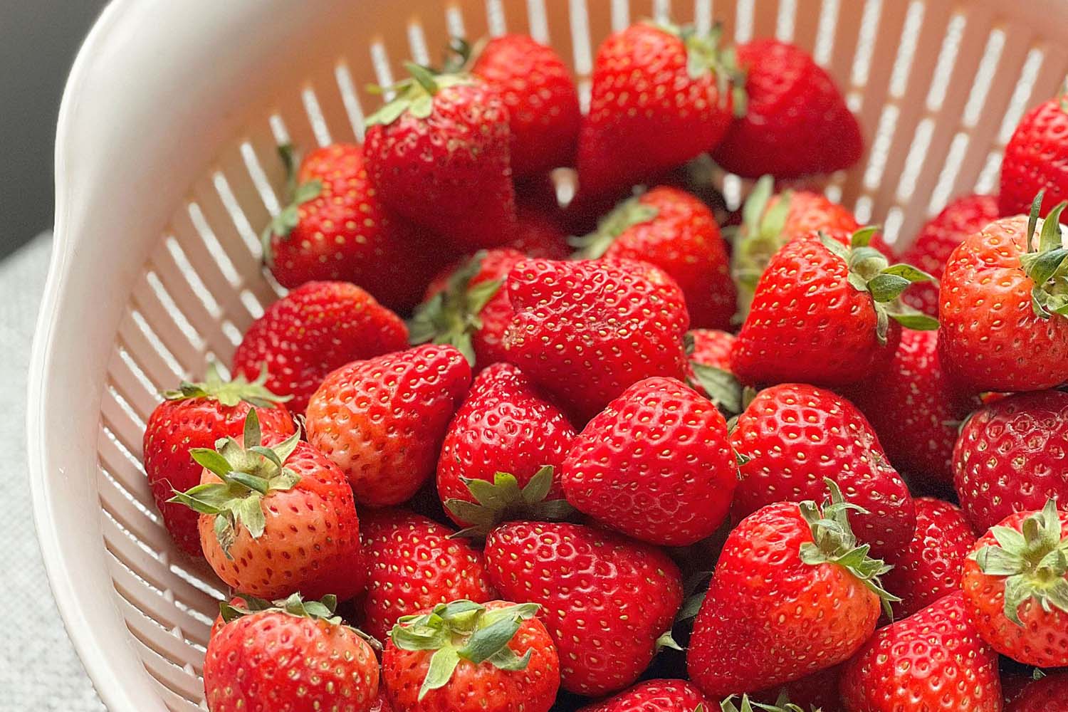Wash Strawberries (Most Folks Get One Step Fallacious)