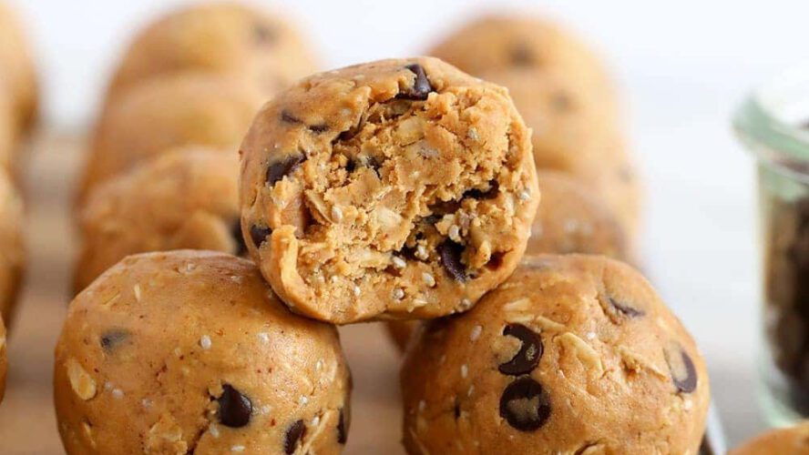 Peanut Butter Protein Balls (No Meals Processor!)