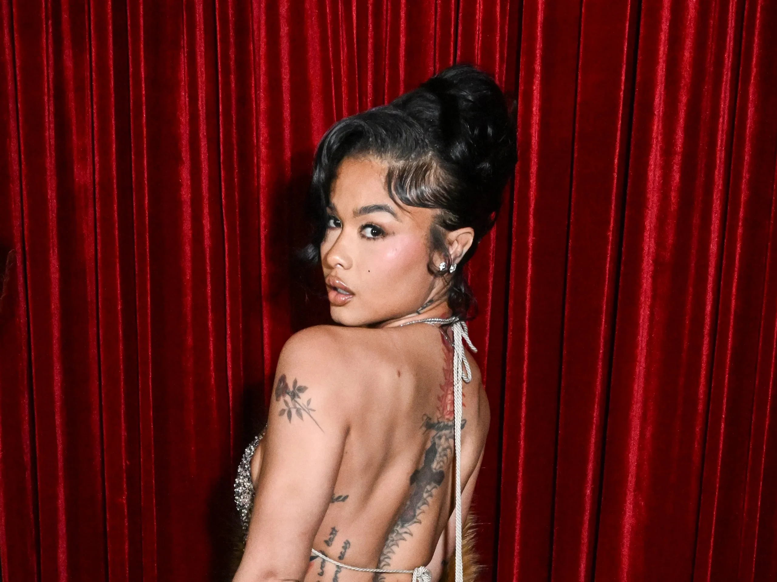 Aht! Aht! India Love Seemingly Addresses Being pregnant Rumors After Followers Criticize Her Look (VIDEOS)