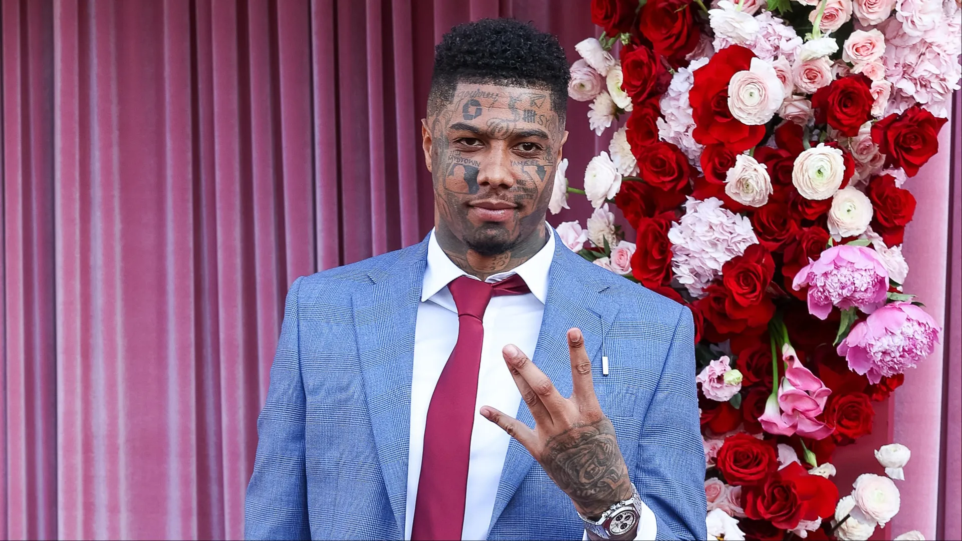 Blueface’s Girlfriend Nevaeh Akira Goes Into Labor As He Livestreams Whereas Dropping Off Chrisean Rock At The Airport (VIDEO)