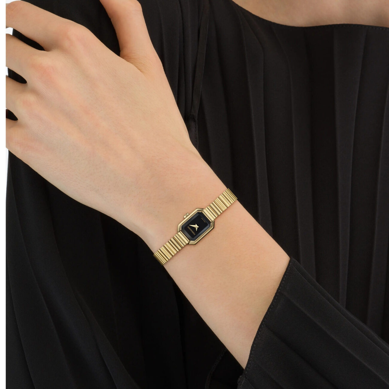 Ferragamo’s Crystal Petite Watch Is Made for Understated Luxurious