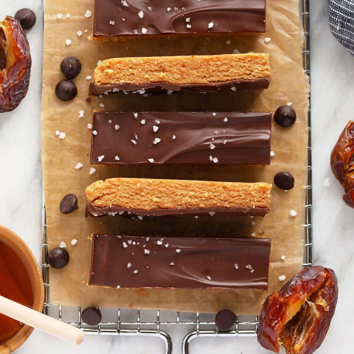 Selfmade Protein Bars (Peanut Butter + Chocolate)