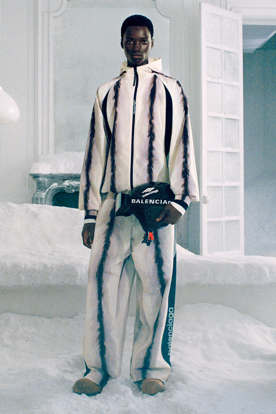 Pierpaolo Piccioli Unveils Balenciaga’s 2026 Skiwear Assortment