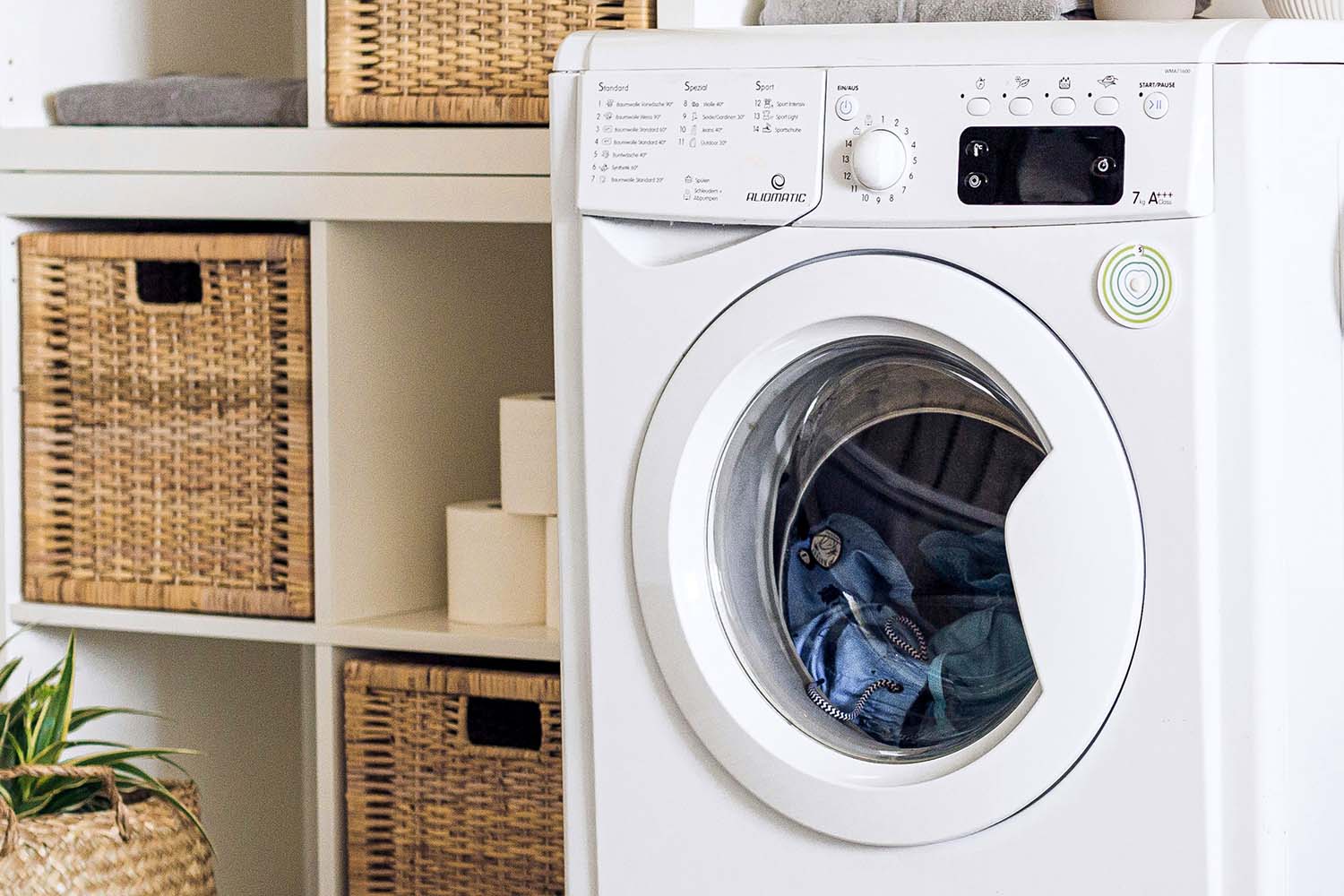 Easy methods to Get Rid of Washing Machine Odor: 5 Fixes